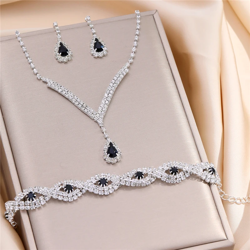 Conjunto com Cristais Negros e Brilhantes - Imagem 2