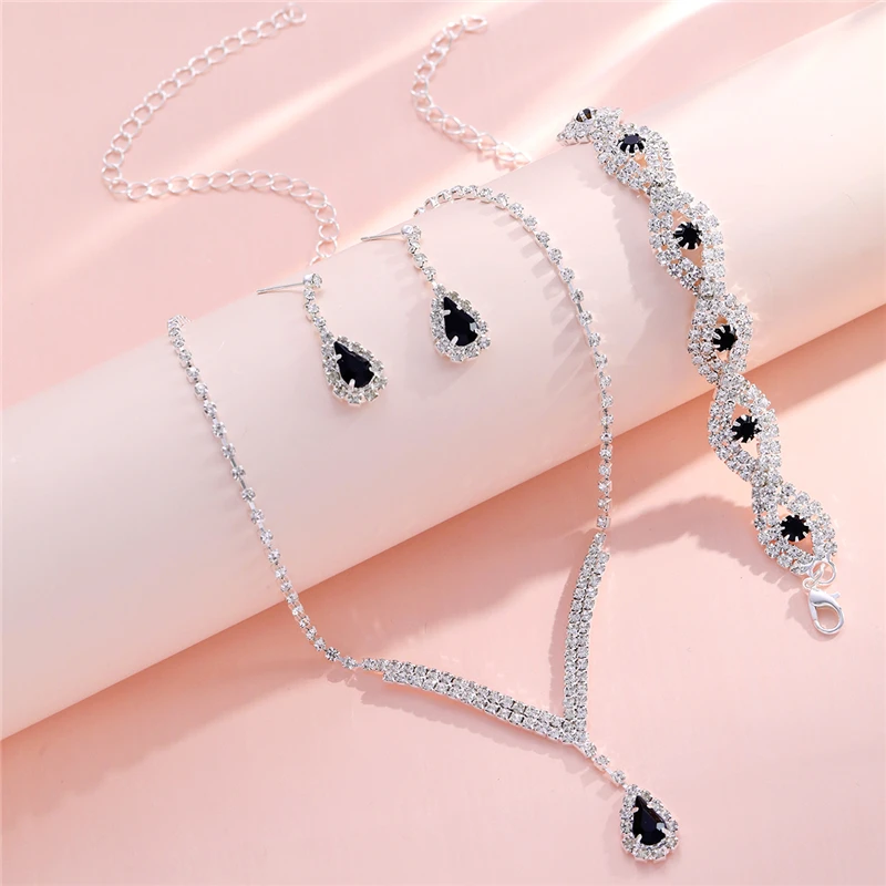 Conjunto com Cristais Negros e Brilhantes - Imagem 3