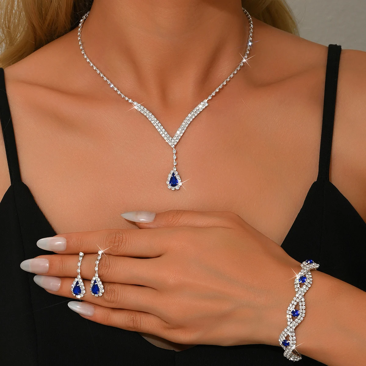 Conjunto Aniversário Elegante com Gota de Zircônia