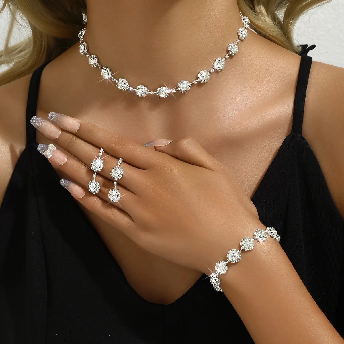 Conjunto de Jóias; Colar, Brincos e Pulseira de Luxo com Cristais - Imagem 7